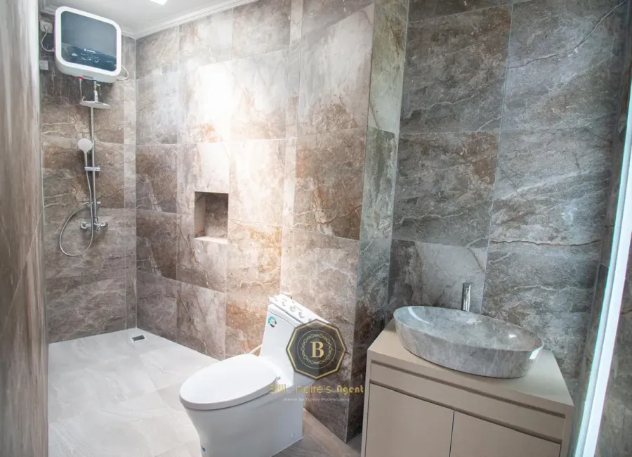 Billionaire's Agent - Photo 2024 08 07 16 10 08 12