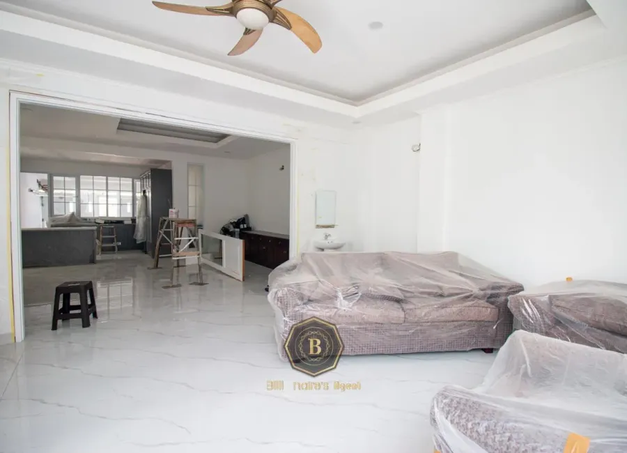 Billionaire's Agent - Photo 2024 08 07 16 10 08 16