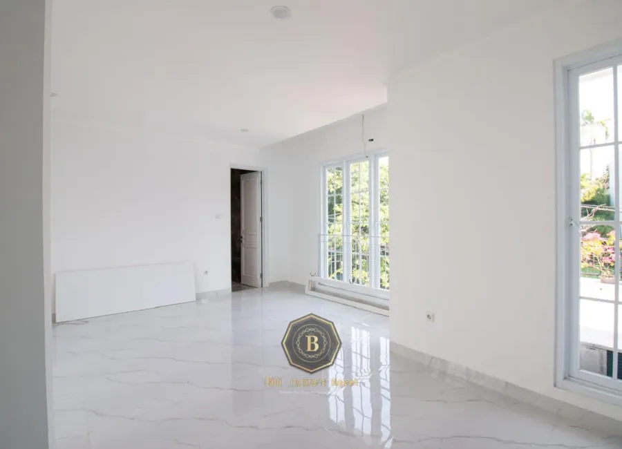 Billionaire's Agent - Photo 2024 08 07 16 10 08 18