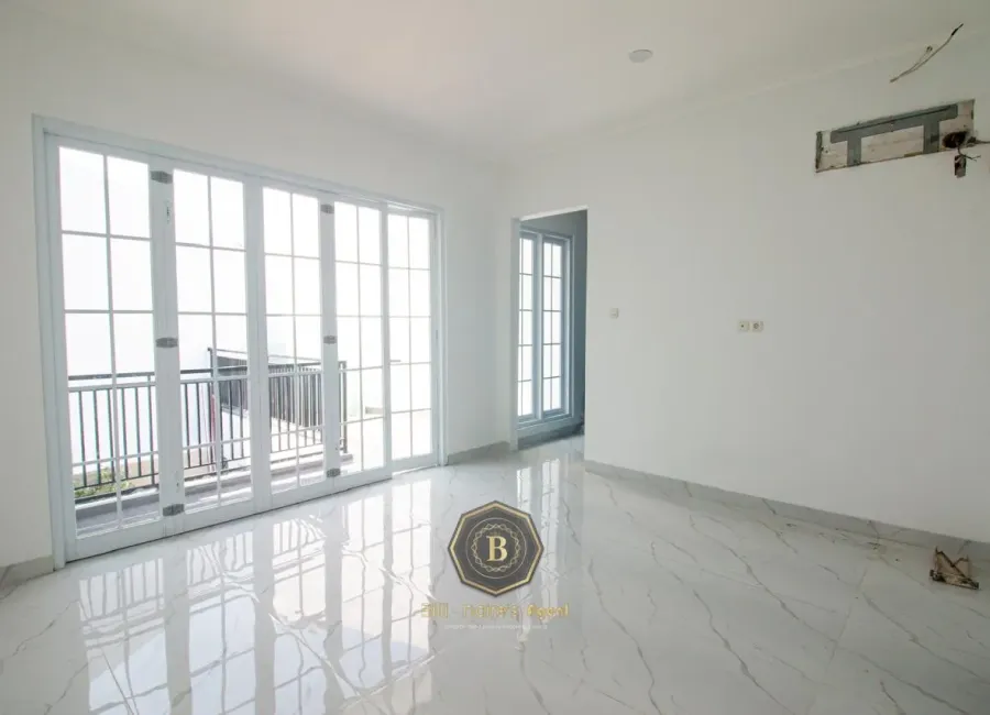 Billionaire's Agent - Photo 2024 08 07 16 10 08 9