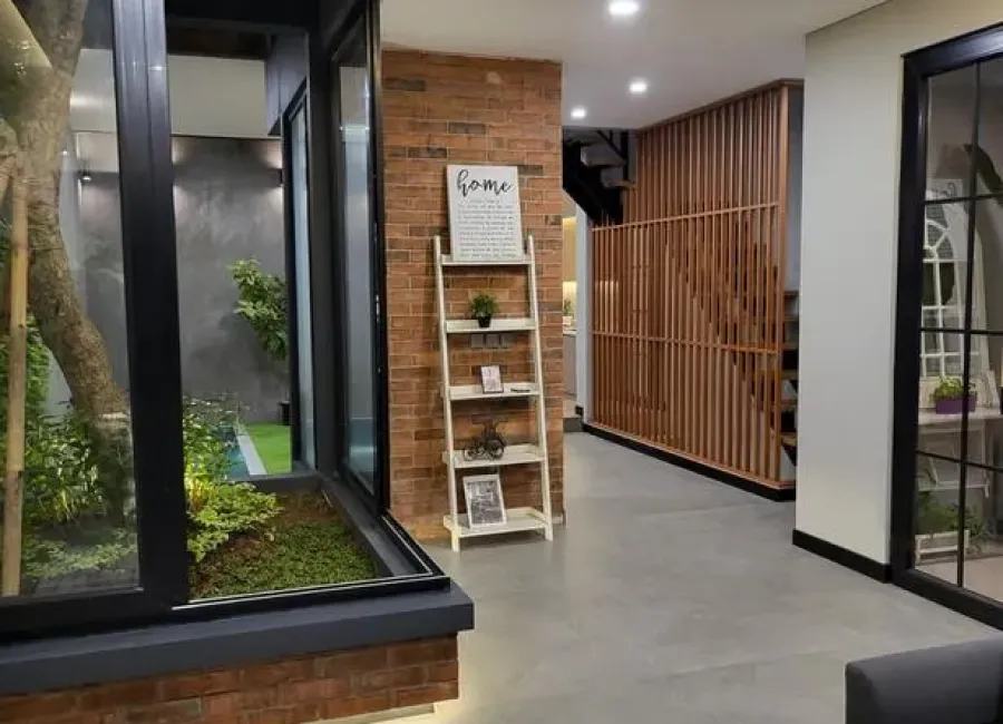 Billionaire's Agent - Photo 2024 12 13 18 08 34 1 Copy