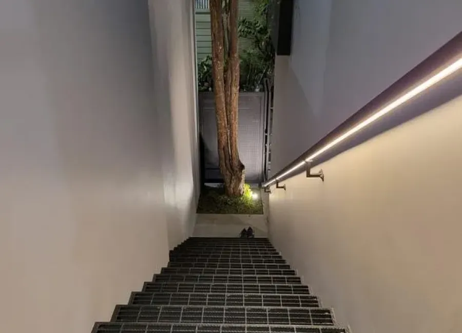 Billionaire's Agent - Photo 2024 12 13 18 08 34 12 Copy