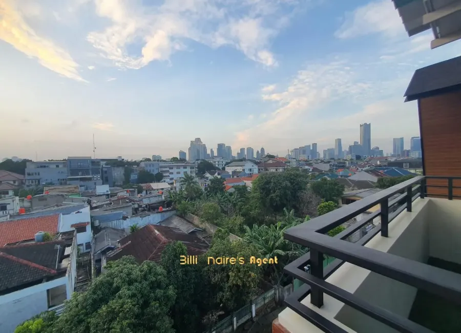 Billionaire's Agent - DIJUAL Townhouse 4+1 Lantai di Wijaya, Jakarta Selatan 
