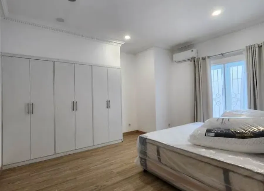 Billionaire's Agent - Dijual Rumah Full Renovasi Hoek di Pondok Indah, Jakarta Selatan