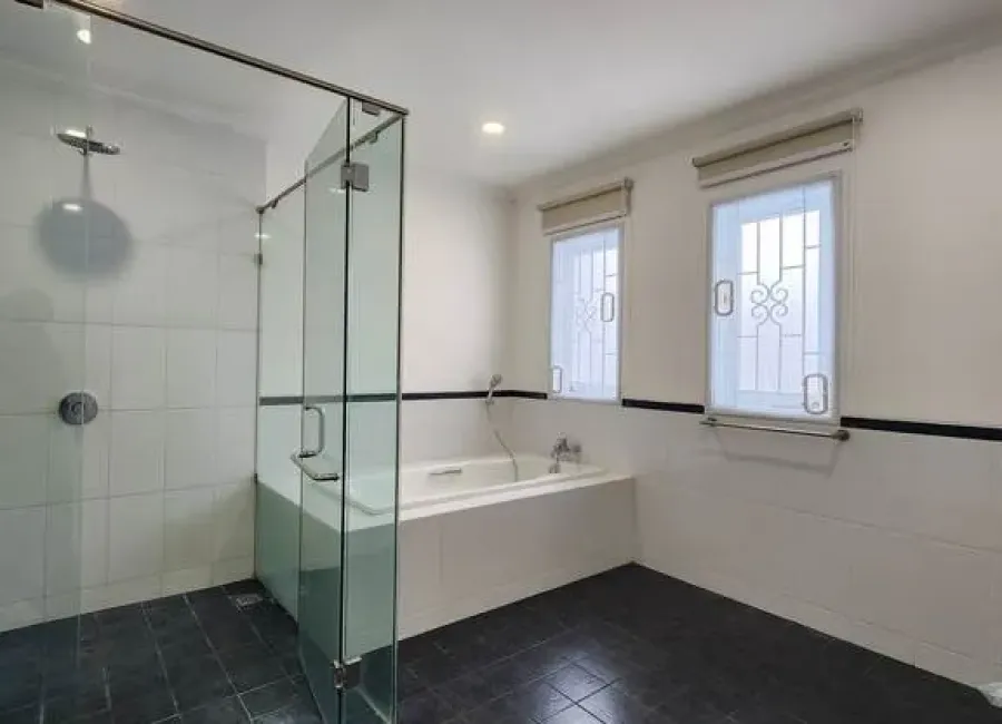 Billionaire's Agent - Dijual Rumah Full Renovasi Hoek di Pondok Indah, Jakarta Selatan