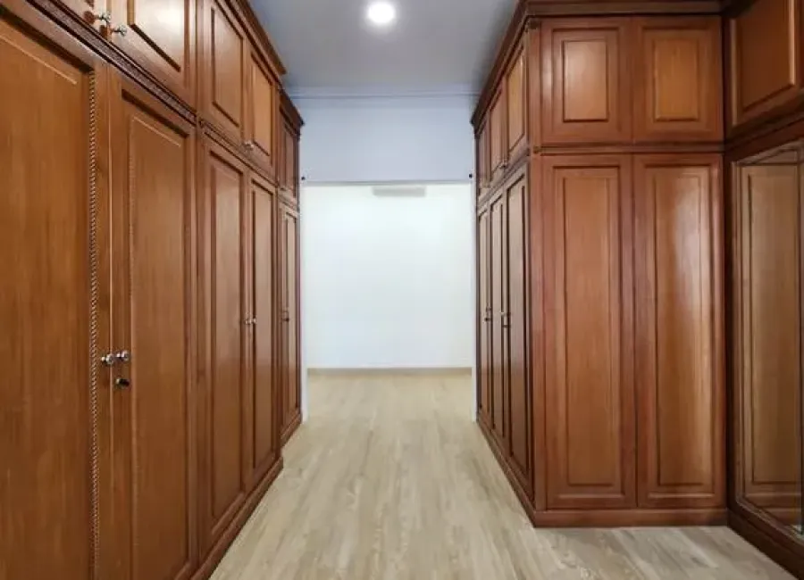 Billionaire's Agent - Dijual Rumah Full Renovasi Hoek di Pondok Indah, Jakarta Selatan