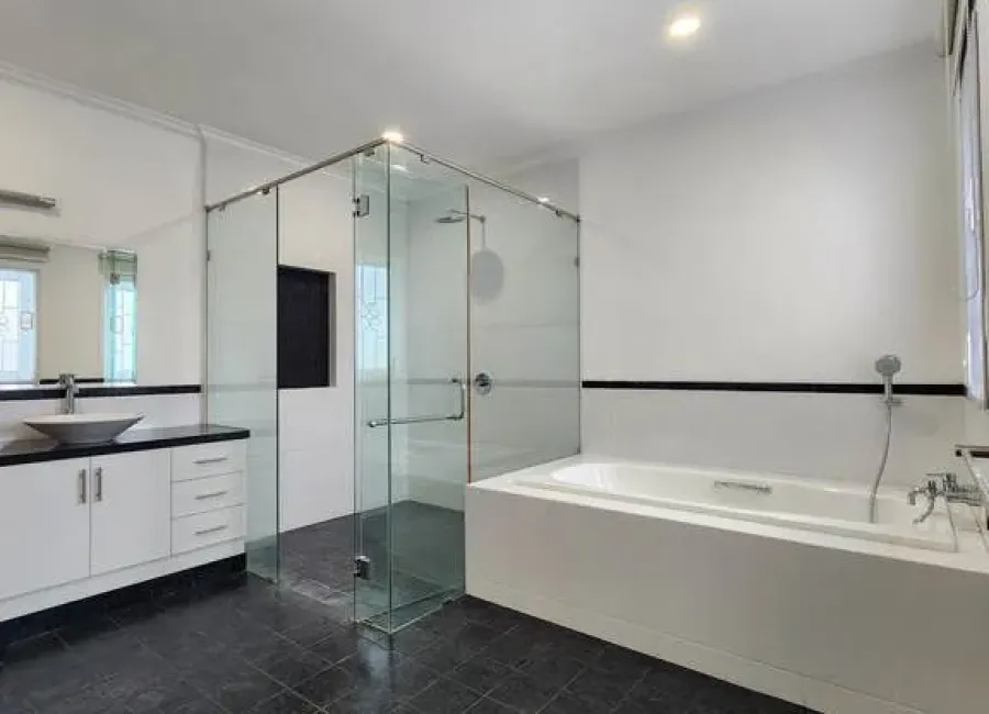 Billionaire's Agent - Dijual Rumah Full Renovasi Hoek di Pondok Indah, Jakarta Selatan