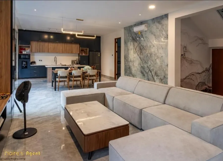 Billionaire's Agent - Photo 2025 08 15 18 31 36 1 Copy