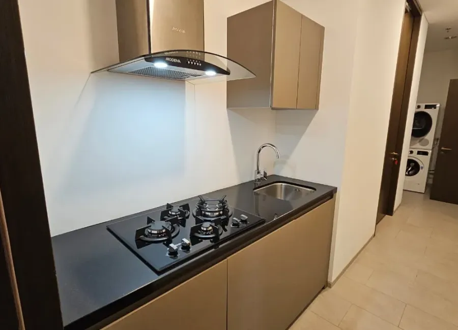 Billionaire's Agent - Photo 2025 12 08 12 26 31