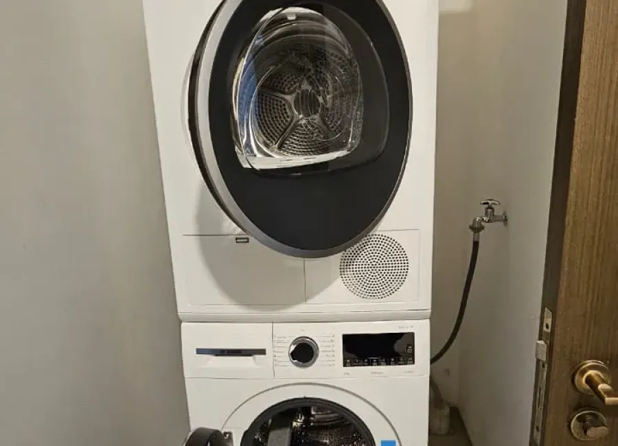 Billionaire's Agent - Photo 2025 12 08 12 26 33 3