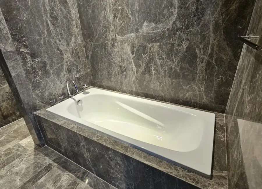 Billionaire's Agent - Photo 2025 12 08 12 26 34