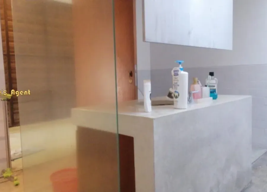 Billionaire's Agent - Photo 2025 12 11 10 12 26 Copy