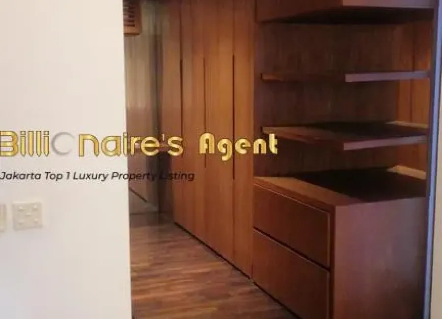 Billionaire's Agent - Photo 2025 12 11 10 12 28 1 Copy