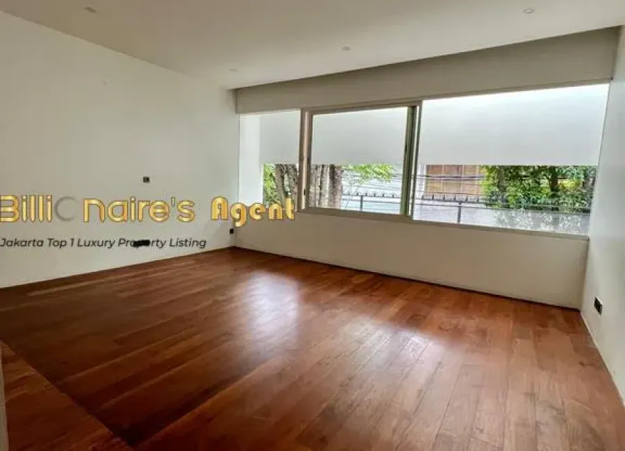 Billionaire's Agent - Photo 2025 12 11 18 42 35 1 Copy