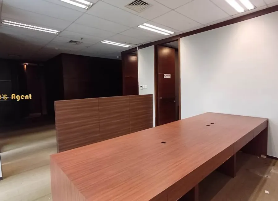 Billionaire's Agent - Photo 2025 12 17 15 15 51 Copy 1