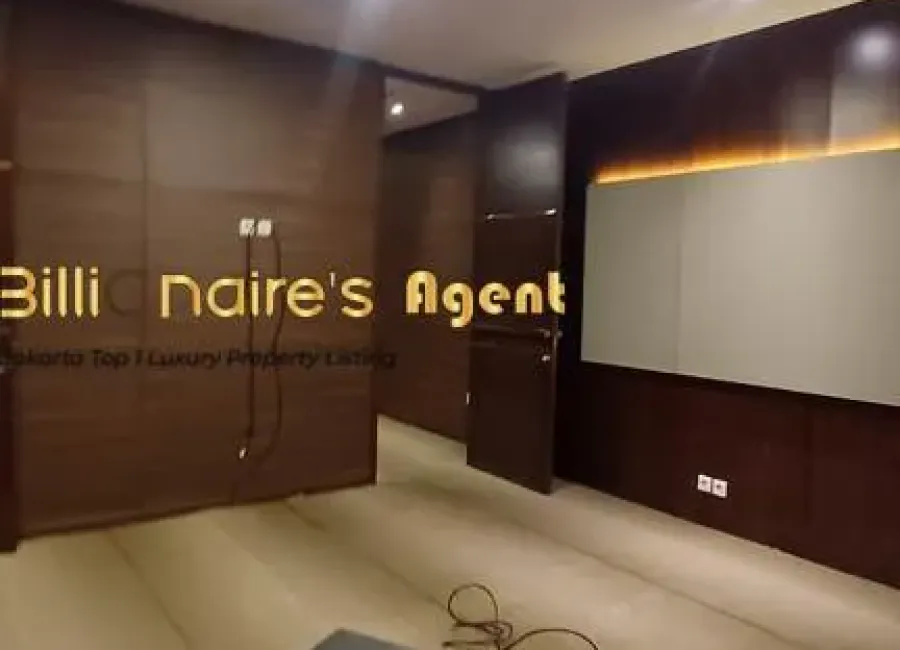 Billionaire's Agent - Photo 2025 12 17 15 15 53 1 Copy