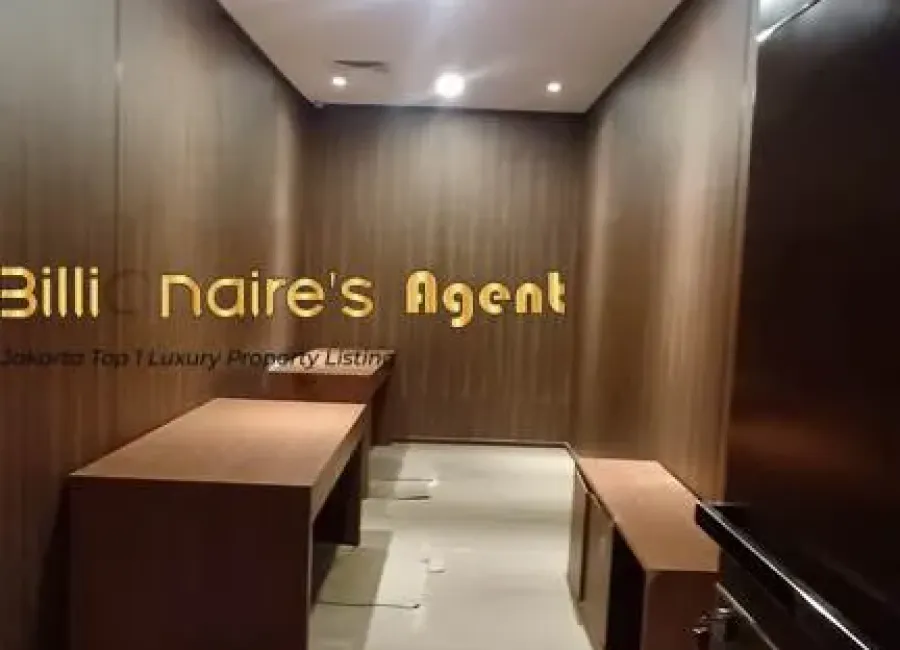 Billionaire's Agent - Photo 2025 12 17 15 15 53 4 Copy 1