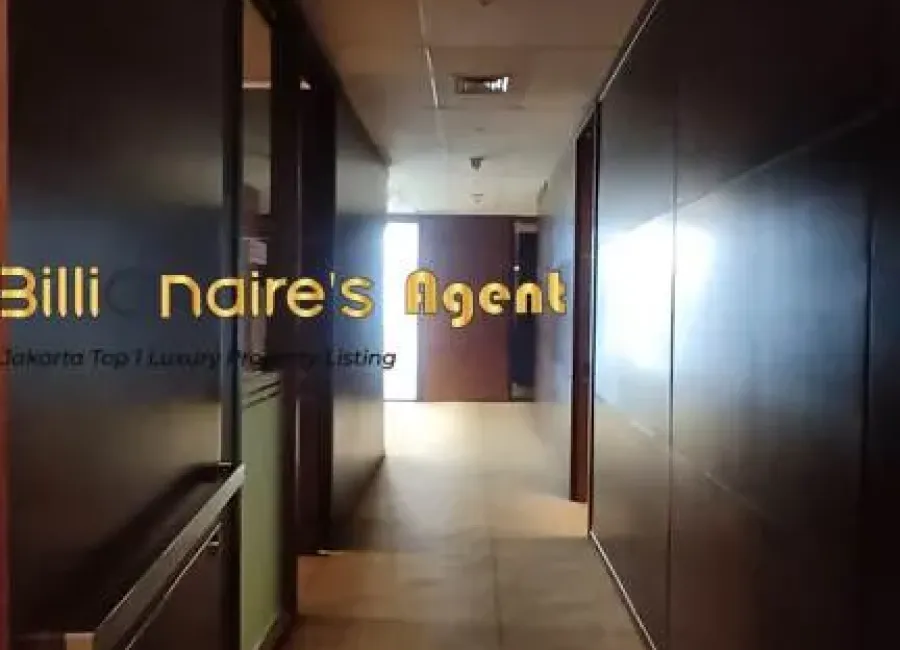 Billionaire's Agent - Photo 2025 12 17 15 15 54 3 Copy