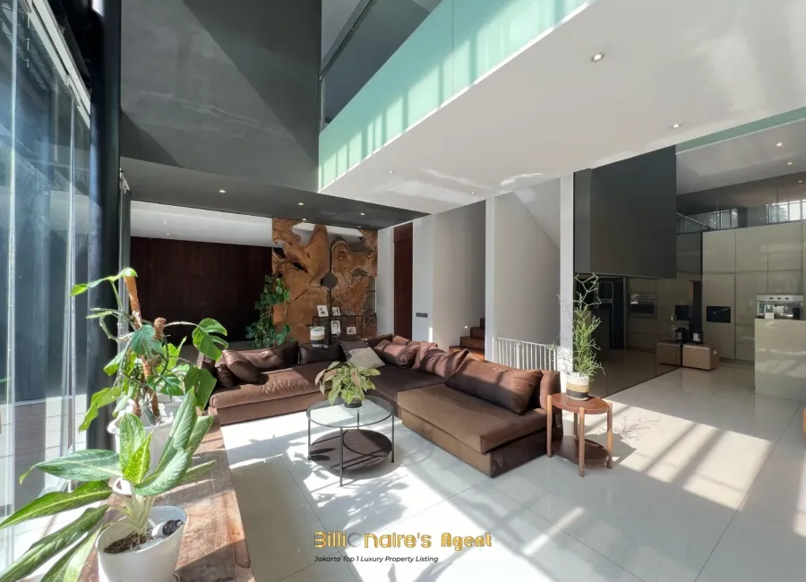 Billionaire's Agent - Photo 2026 01 13 13 18 30 2 Copy