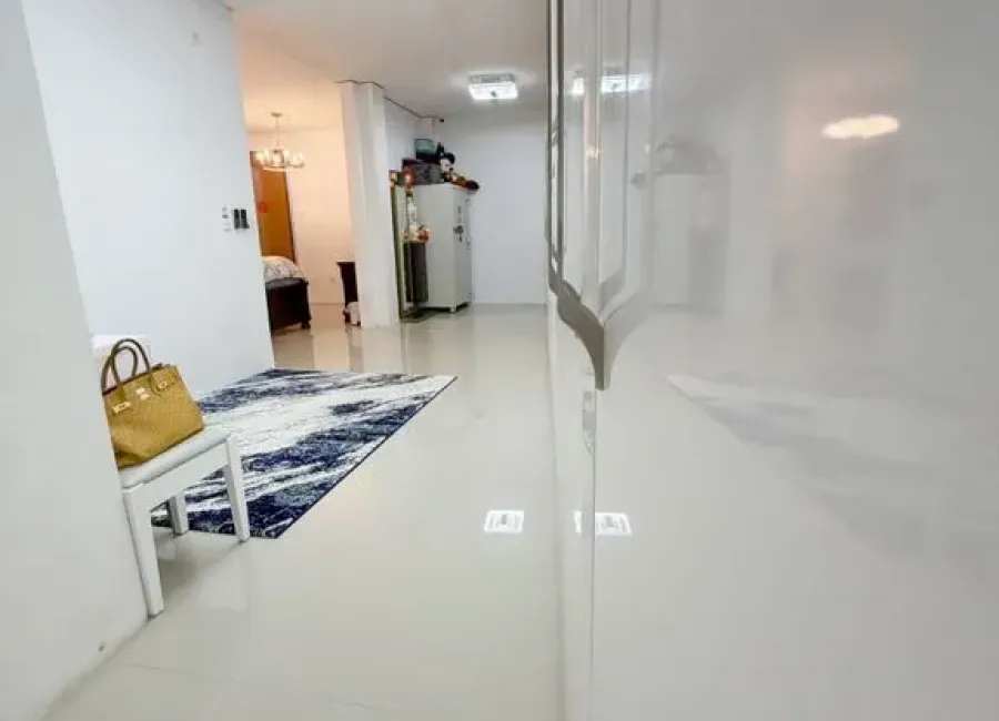 Billionaire's Agent - Dijual Rumah 3 Lantai di Jl. H.Naimun Pondok Pinang, Jakarta Selatan