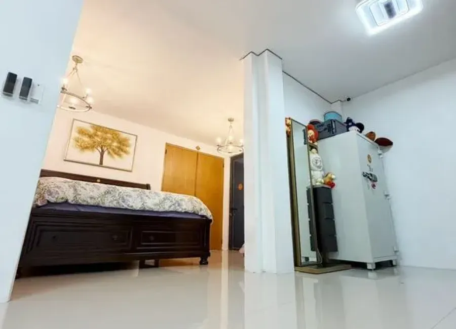 Billionaire's Agent - Dijual Rumah 3 Lantai di Jl. H.Naimun Pondok Pinang, Jakarta Selatan