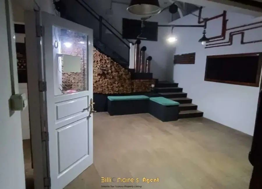 Billionaire's Agent - Dijual Cepat Rumah Usaha  di JL PELAJAR PEJUANG 45, Lengkong, Bandung