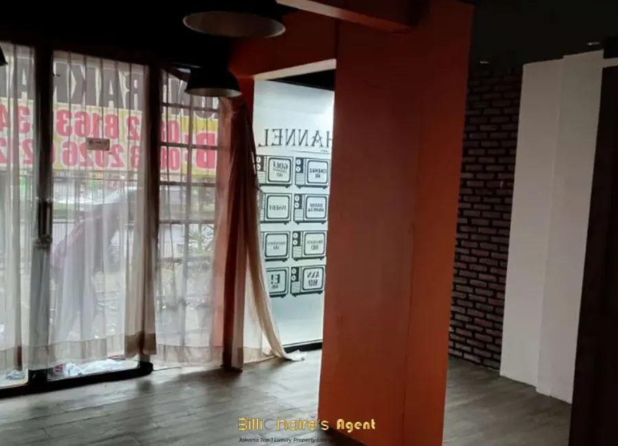 Billionaire's Agent - Dijual Cepat Rumah Usaha  di JL PELAJAR PEJUANG 45, Lengkong, Bandung