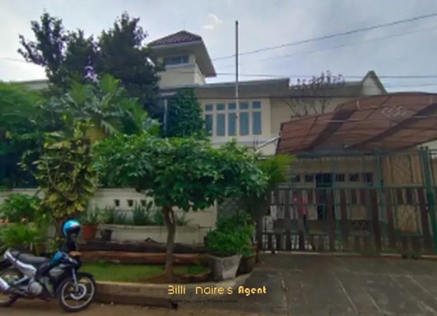 Billionaire's Agent - Dijual Rumah 2 Lantai Terawat di Taman Lebak Bulus Jakarta Selatan