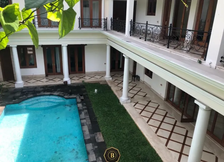 Dijual rumah bagus Tulodong Bawah SCBD & Widya Chandra area)