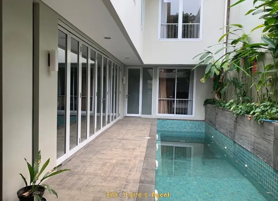 Billionaire's Agent - Disewakan Rumah 5 Kamar di Jl.Ciniru, Kebayoran Baru, Jakarta Selatan
