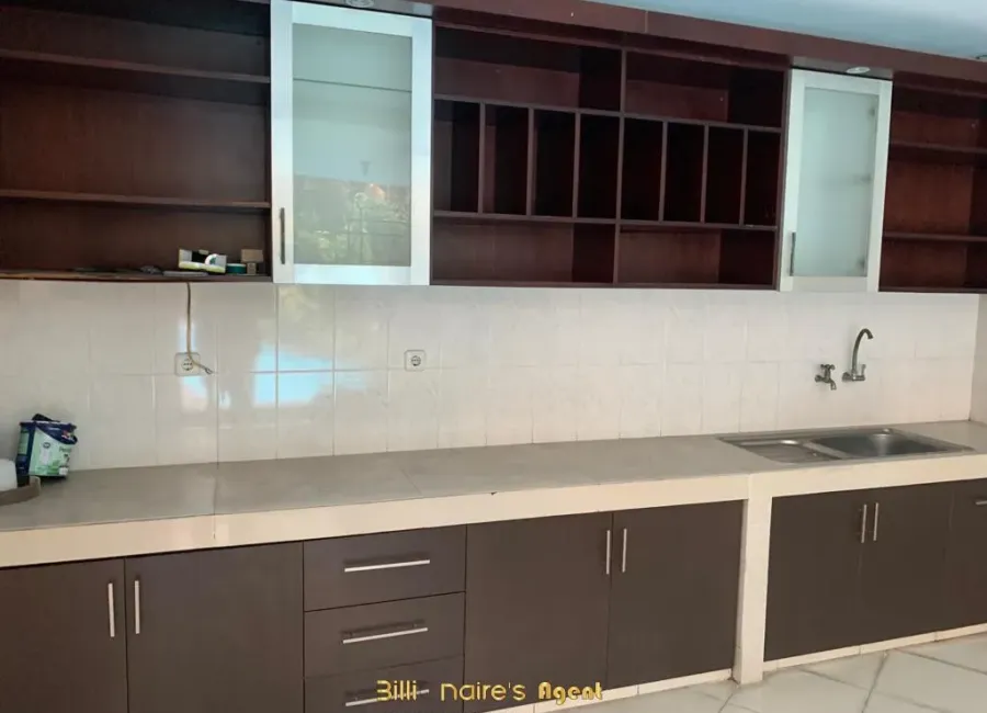 Billionaire's Agent-Disewakan Rumah 3 Lantai di Ciniru Kebayoran Baru Jakarta Selatan
