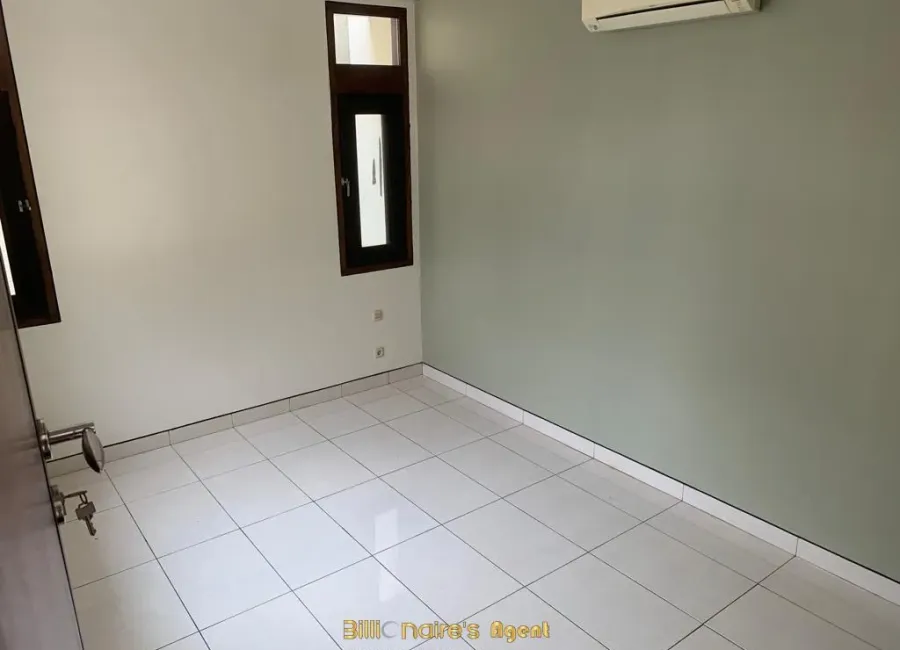 Billionaire's Agent-Disewakan Rumah 3 Lantai di Ciniru Kebayoran Baru Jakarta Selatan