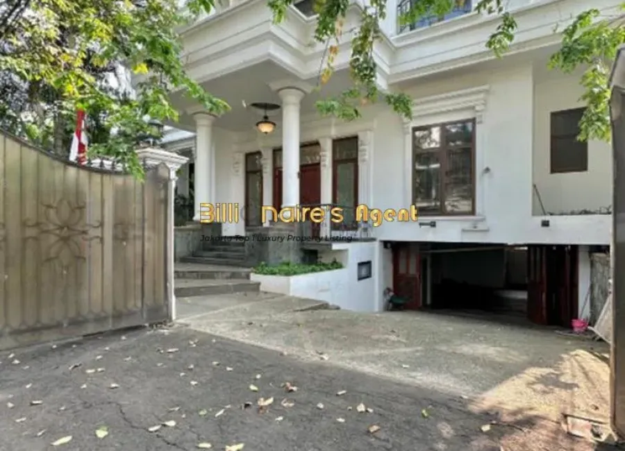 Dijual Rumah 2 Lantai di Jalan Wijayakarta Kebayoran Baru Jakarta Selatan