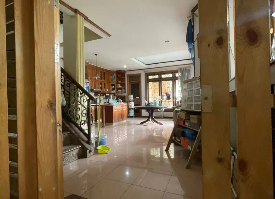 Dijual Rumah Bisa untuk Kantor di Jl. Pertanian ,Lebak Bulus Jakarta