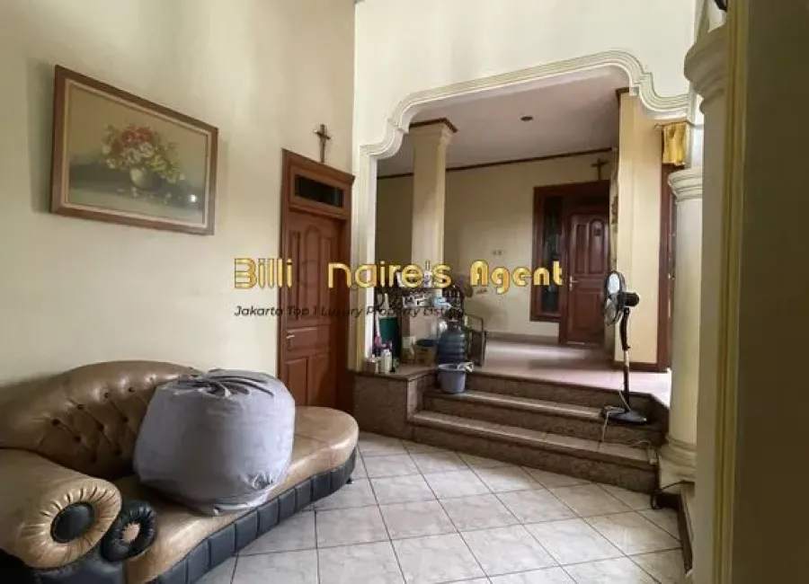 Dijual Rumah Bisa untuk Kantor di Jl. Pertanian ,Lebak Bulus Jakarta