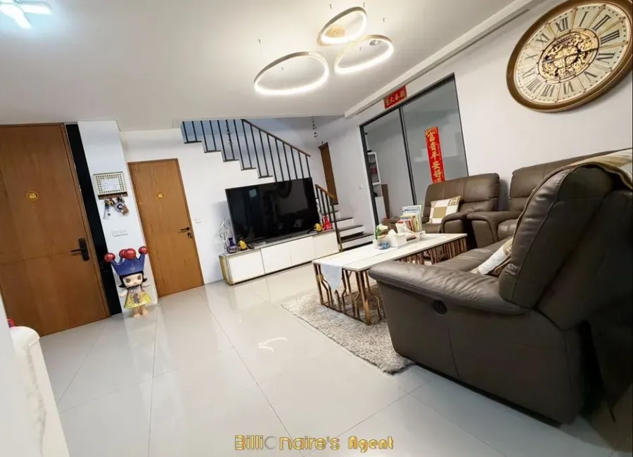 Billionaire's Agent - Dijual Rumah 3 Lantai Furnished di Jl. H.Naimun Kebayoran Lama Jakarta