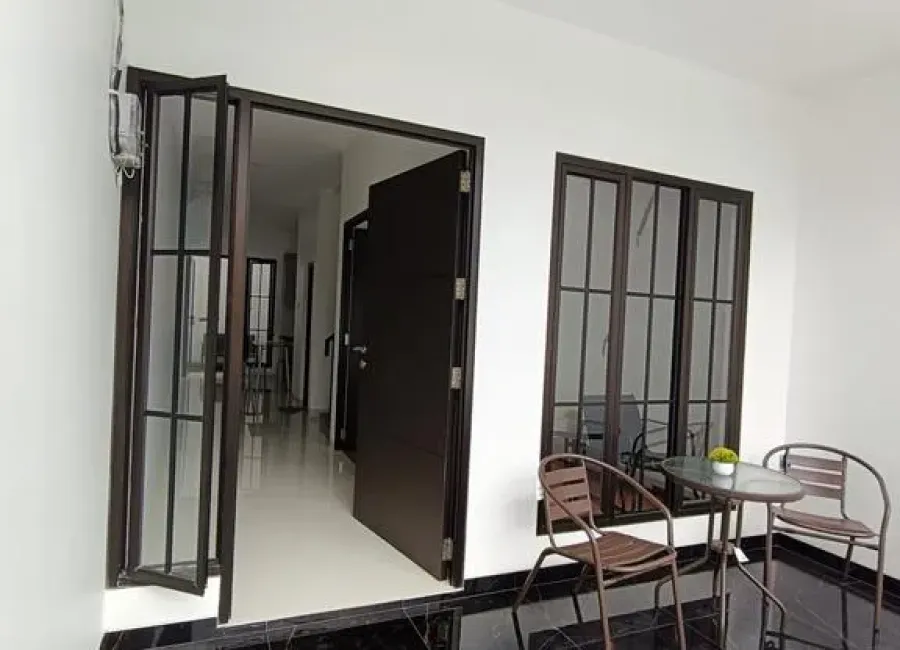 Billionaire's Agent - Dijual RUMAH BARU FASAD SKANDINAVIA di Meruya Utara, Jakarta Barat