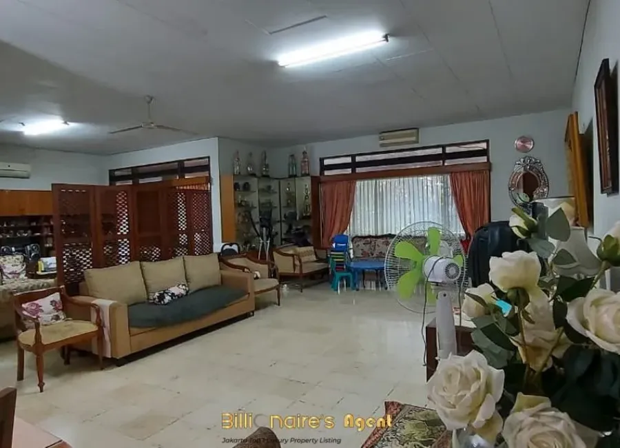 Billionaire's Agent - Dijual Rumah Hook Tanah: 2653 m² di Dekat MRT Cipete Jakarta Selatan