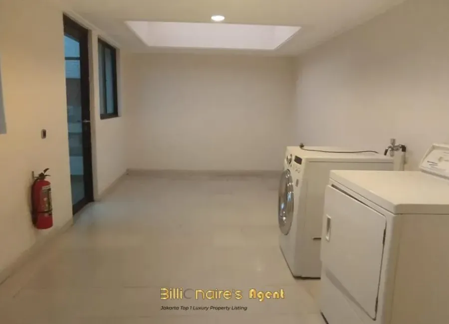Disewa Compound House 3 Kamar di THE ABBEY Kemang Jakarta Selatan