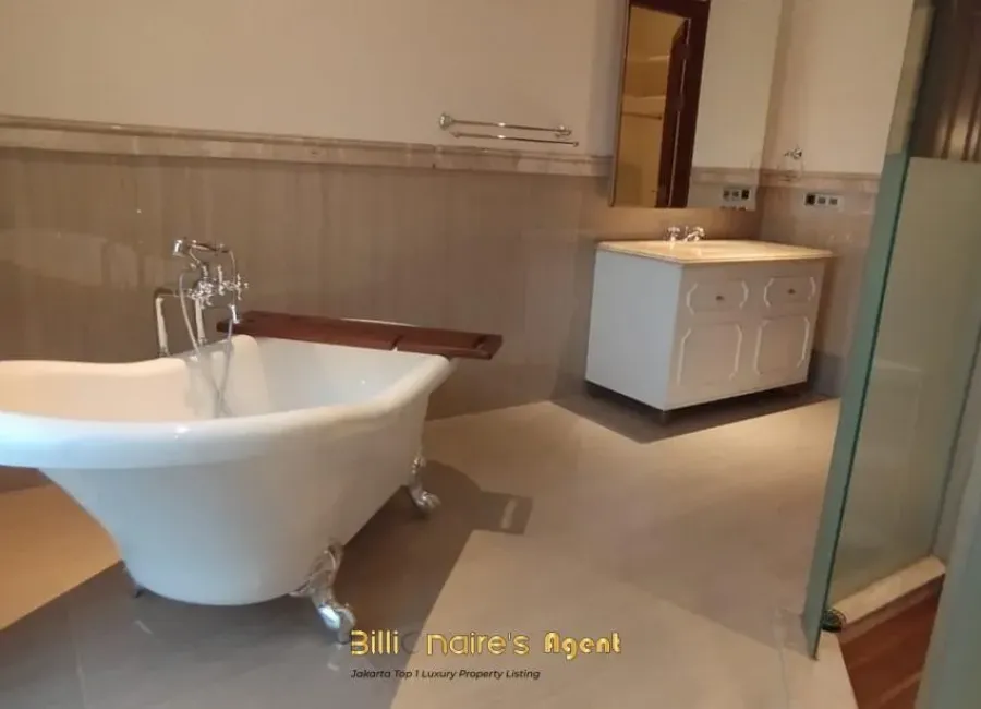 Disewa Compound House 3 Kamar di THE ABBEY Kemang Jakarta Selatan