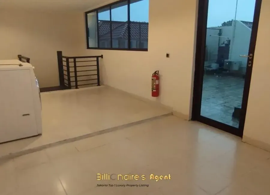 Disewa Compound House 3 Kamar di THE ABBEY Kemang Jakarta Selatan