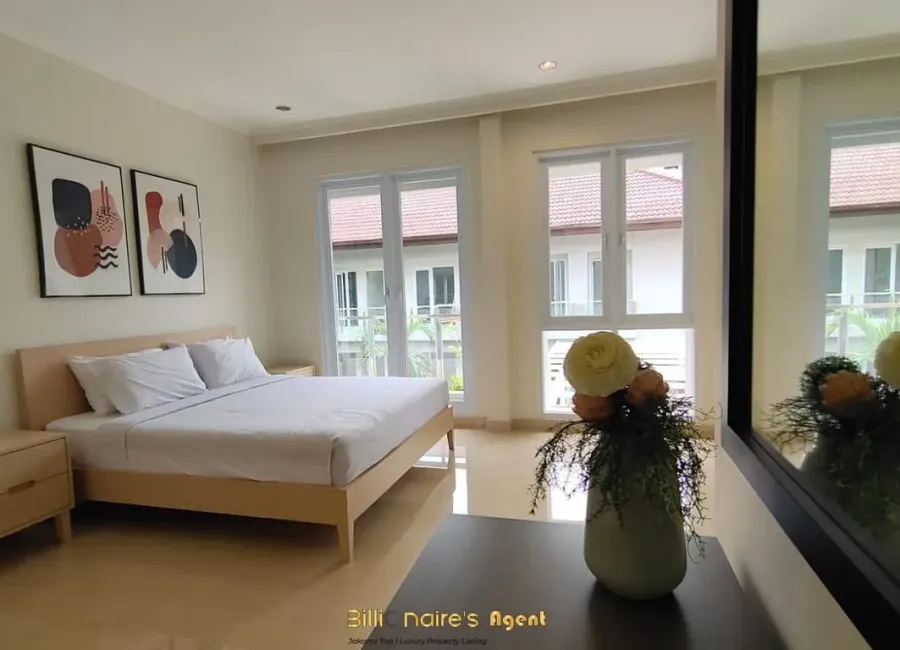 Billionaire's Agent - Disewa Rumah 5 Kamar with Pool di Executive Paradise Jakarta Selatan