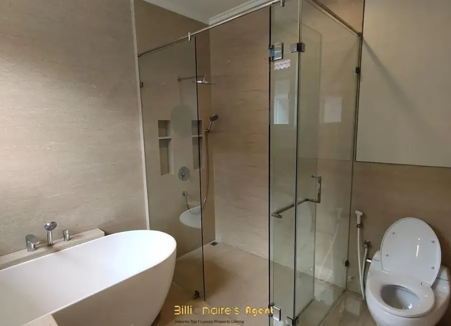 Billionaire's Agent - Disewa Rumah 5 Kamar with Pool di Executive Paradise Jakarta Selatan