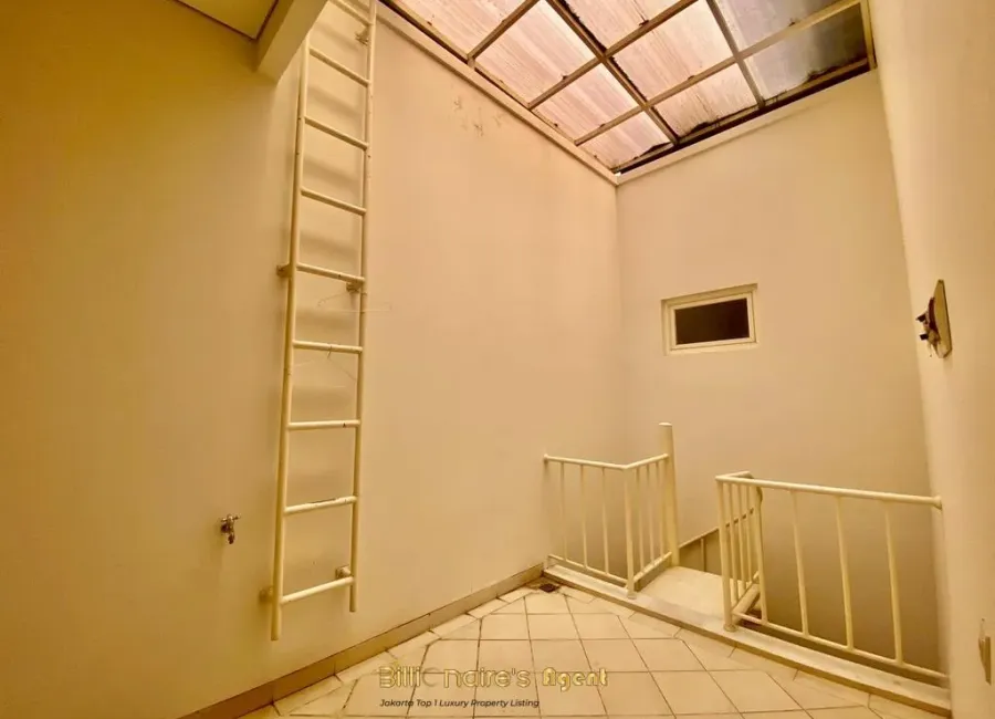 Billionaire's Agent - Dijual Rumah 3 Lantai Mewah di Gandaria Lokasi Premium Kebayoran Baru