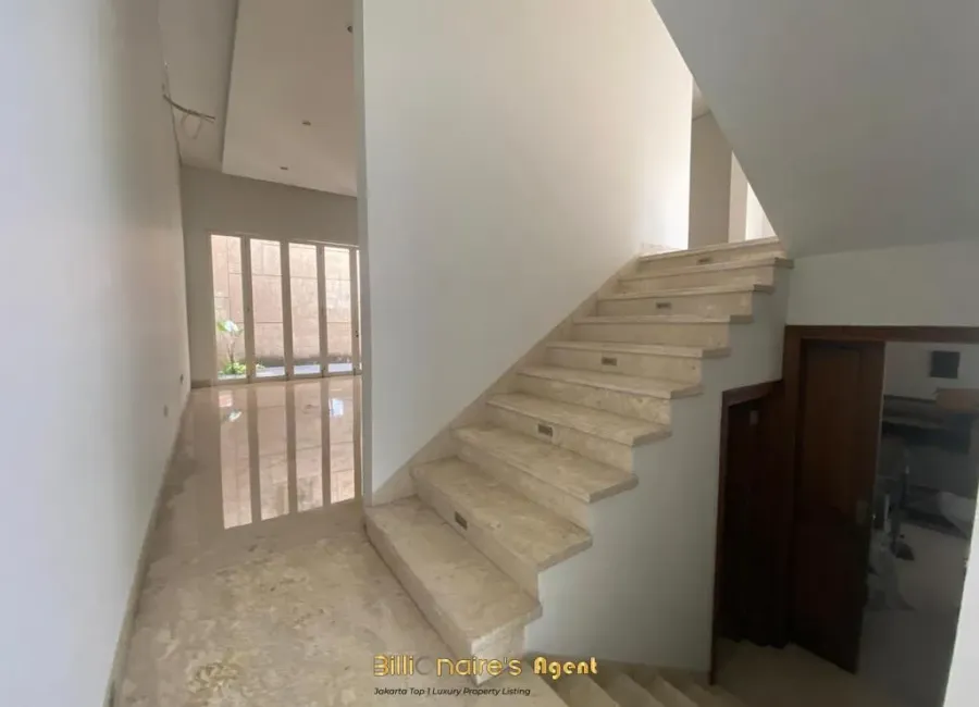 Billionaire's Agent - Dijual Rumah 3 Lantai Mewah di Gandaria Lokasi Premium Kebayoran Baru