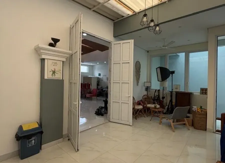 Billionaire's Agent - Dijual Rumah 3 Lantai 5 Kamar diKomplek Taman Gandaria Jakarta Selatan