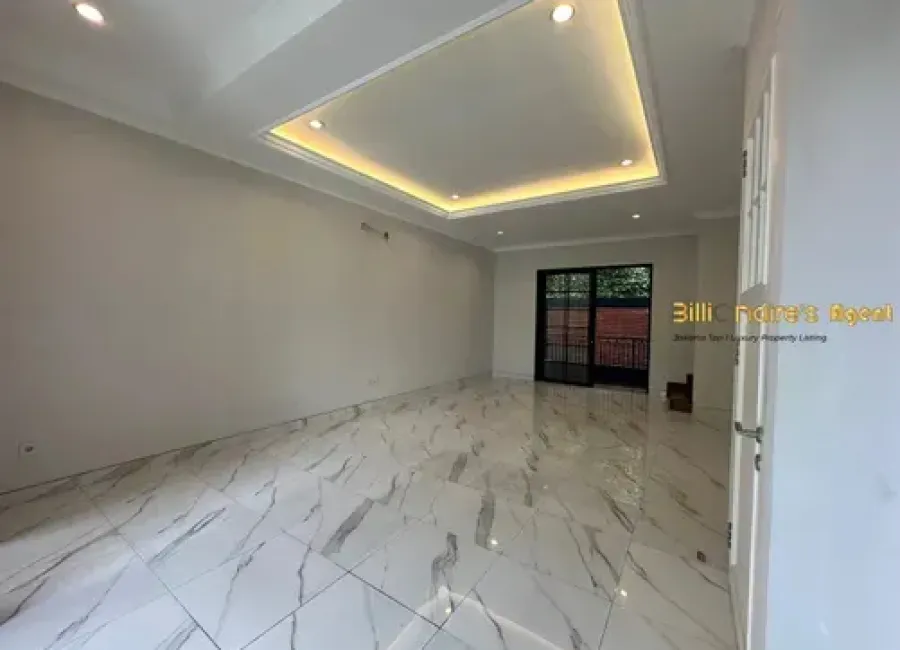 Billionaire's Agent - Dijual Rumah 3 Lantai Dekat MRT di SWARNABUMI RESIDENCE Cilandak