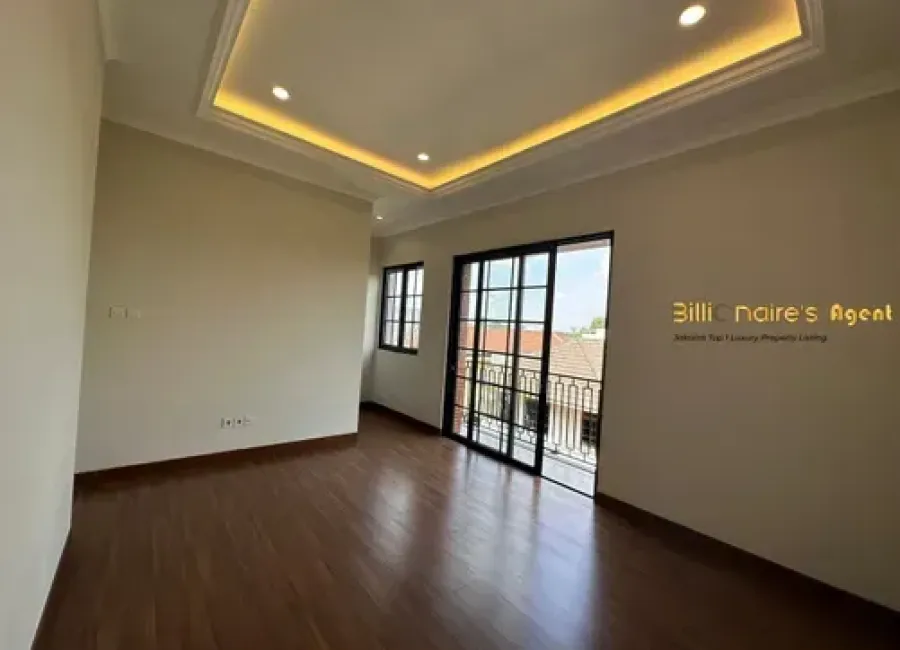 Billionaire's Agent - Dijual Rumah 3 Lantai Dekat MRT di SWARNABUMI RESIDENCE Cilandak