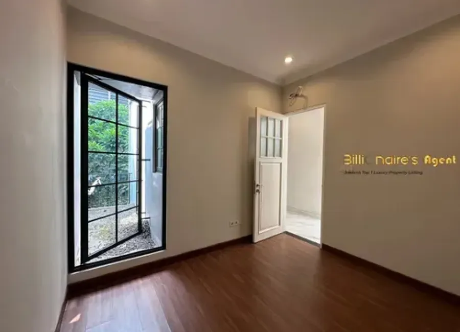 Billionaire's Agent - Dijual Rumah 3 Lantai Dekat MRT di SWARNABUMI RESIDENCE Cilandak
