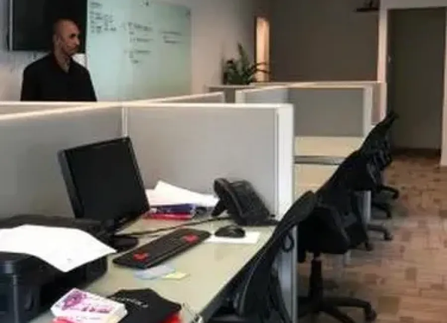 Billionaire's Agent - Disewakan Ruang Kantor 188 sqm di DBS Tower Jakarta Selatan